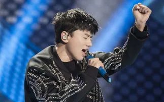 张杰忘词了上热搜，本人对此有何回应？