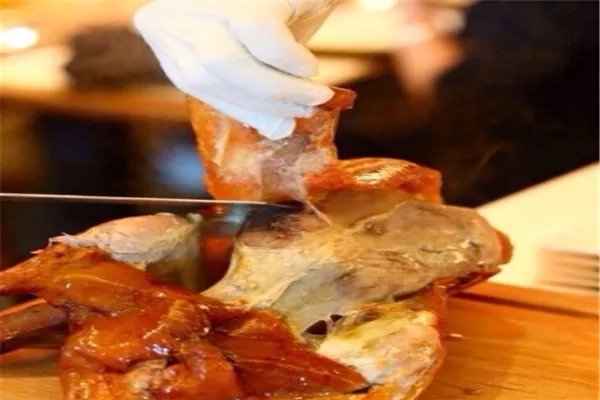 北京十大烤鸭店:利群烤鸭店上榜,全聚德第一