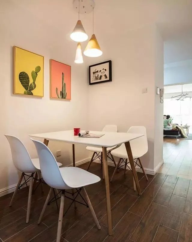 家多福装饰 | 老公不做吊顶，客厅与阳台打通，只花了10万，邻居纷纷上门请教！