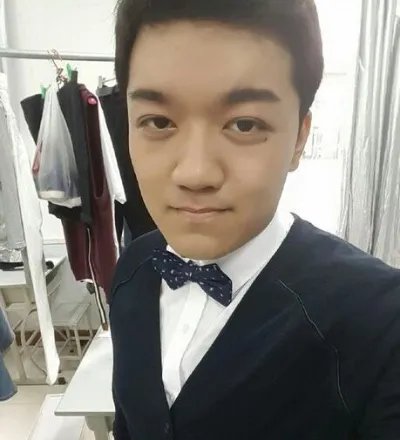 尤浩然微博发文杨紫力挺 其女友曝光称希望给其私人空间