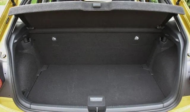 10万元买SUV好还是轿车好？