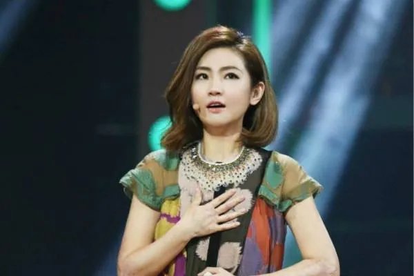 任家萱祝福前夫，如何看待离婚后还能相互祝福的夫妻？