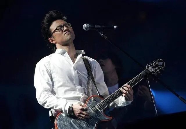 王菲汪峰什么关系？