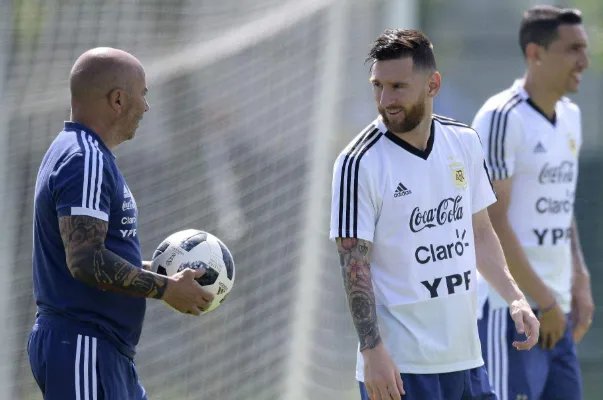 桑保利或成为国足新帅，他和里皮相比有何优势？