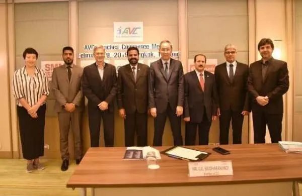 前女排队长冯坤近况？