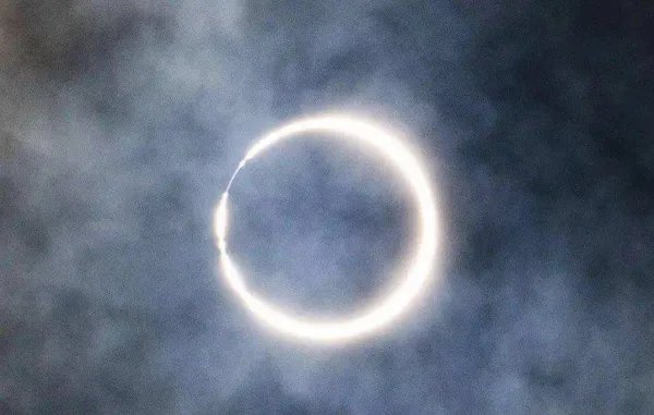 金环食是怎么来的？日食的真正成因？