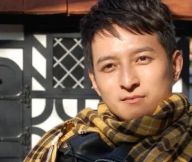 李维嘉代言茶饮“翻车”,被说成是“失德”艺人,你认为他到底冤不冤呢?