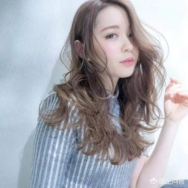 自来卷适合什么样的发型？