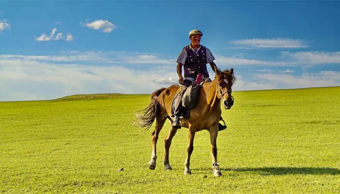 蒙古族的服饰特点 蒙古族的服饰特点有哪些
