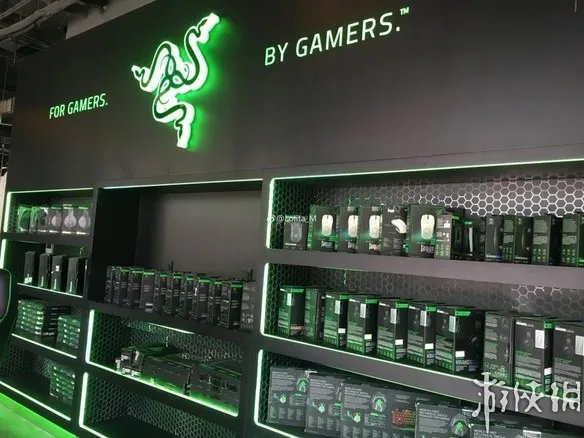 上海最牛网吧：通宵120元/晚 设“王思聪土豪包厢”