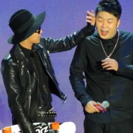 权志龙杜海涛下跪事件 引起网友极大的不满