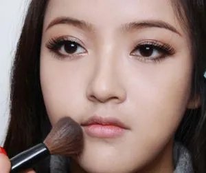 怎样变身昕薇圣诞妆容