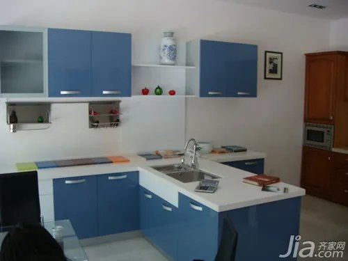 橱柜门板颜色如何搭配？橱柜门板颜色搭配技巧大全