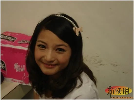 WCG GIRL登陆湖北卫视《超级星秀场》后台花絮