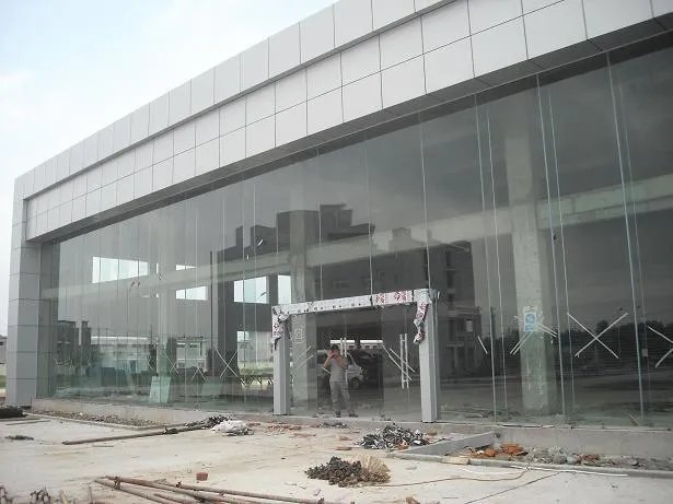 幕墙玻璃怎么安装