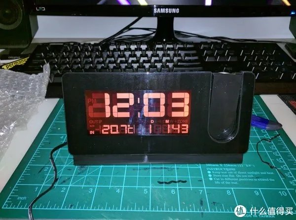 Oregon SCIENTIFIC 欧西亚 RAR391P 投影钟 开箱