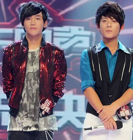 快男2010届赛事回顾 李炜获得冠军宝座