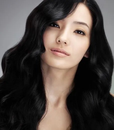 韩彩英性感电影揭露 床戏太露骨遭禁