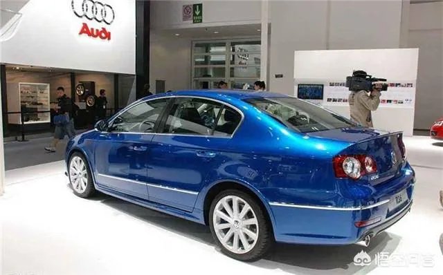 大众R36三厢版好还是大众R36旅行版好？