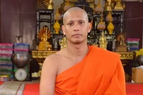 泰国人为什么要出家一个月