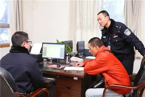 唐山警方接警28分钟后才赶到现场，为何办案民警如此拖沓？