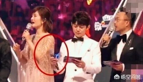 如何评价董卿的长相?