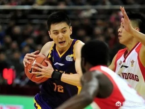 辽篮队长杨鸣正式宣布退役，如何评价杨鸣的职业生涯？