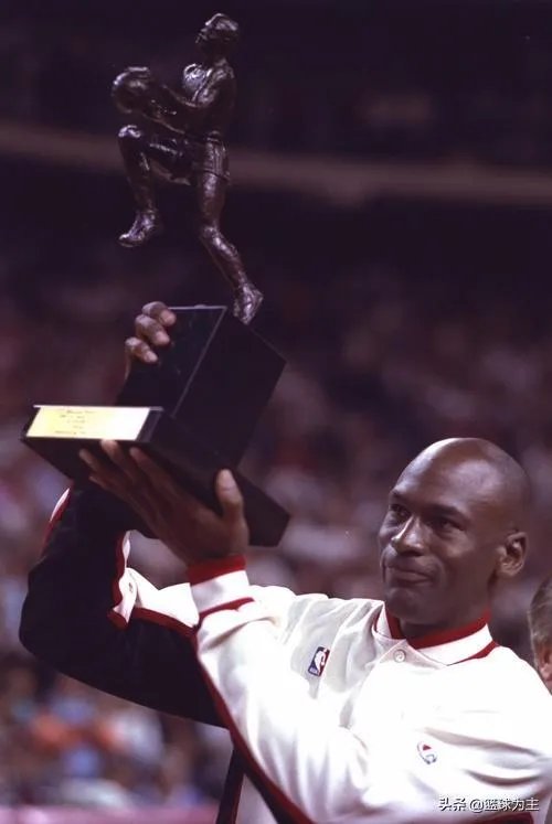 乔丹和杰克逊谁的影响力大？