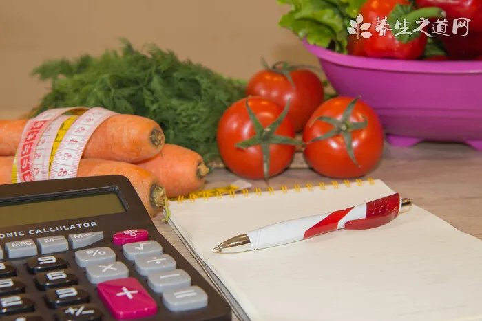 骆驼的驼峰是用来储存水分的吗？