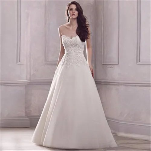 9款漂亮的婚纱图片  什么样的婚纱更好看