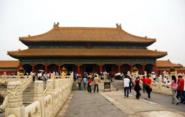 黄金周7.1亿人潮故宫每天限流多少人次？