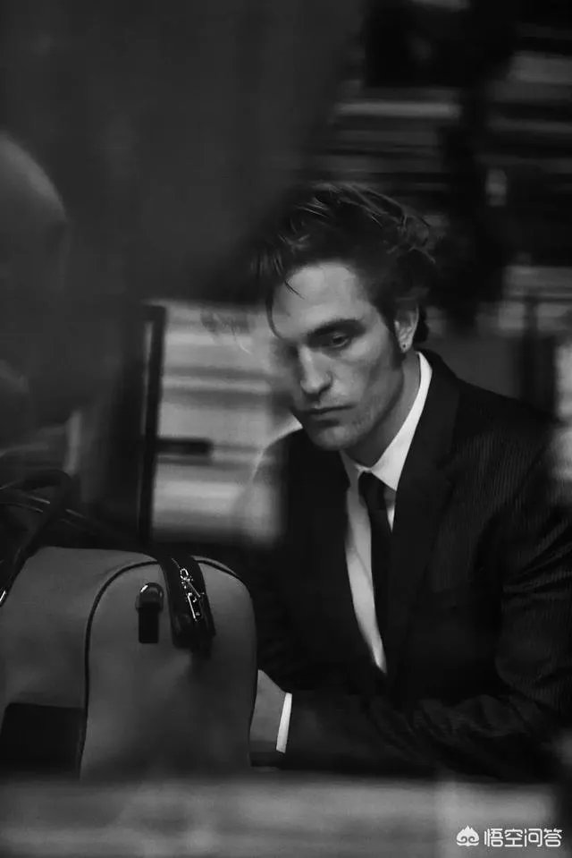 你是如何看待“暮光男”罗伯特帕丁森成为新任蝙蝠侠的？