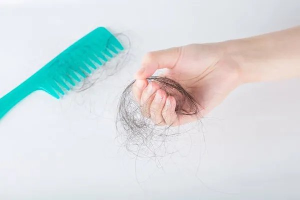 华山医院皮肤科普通门诊可以看脱发吗