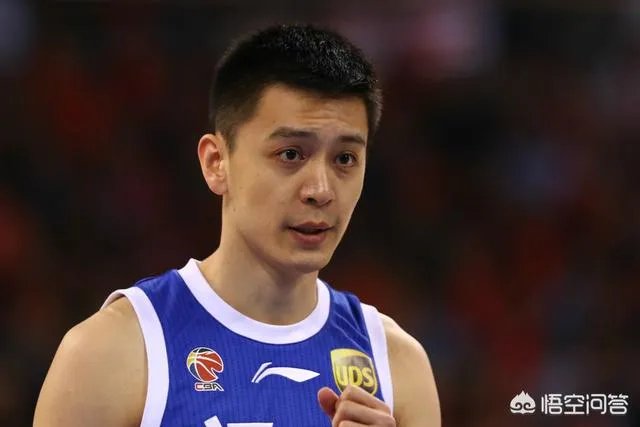 辽篮队长杨鸣正式宣布退役，如何评价杨鸣的职业生涯？