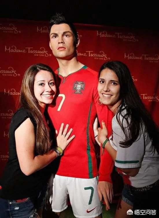 C罗魅力难挡，王大雷妻子直言他突然走过来的时候，自己激动得差点晕过去，你怎么看？