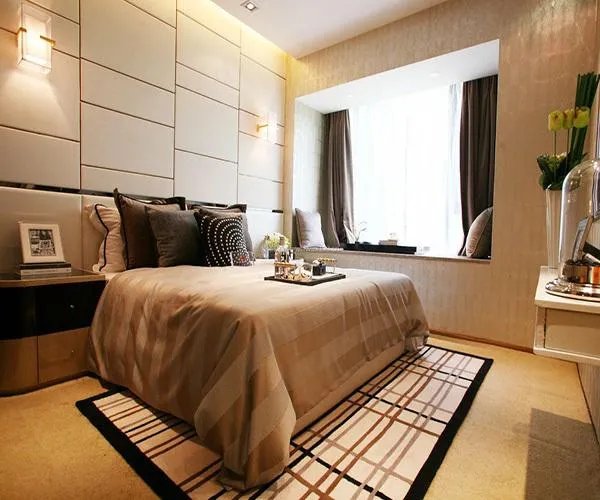 卧室壁灯安装高度一般是多少