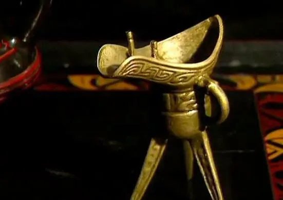 酒爵和酒樽的区别