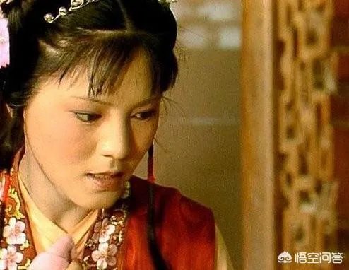 贾宝玉和蒋玉菡互换了什么礼物？宝玉换来的礼物给谁了？