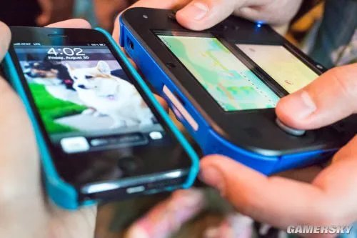 任天堂新掌机“2DS”上手评测:我真的很喜欢这个面包片!体积原来这么小?