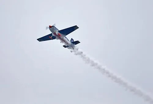 郑州特技飞机坠毁有人员伤亡吗?