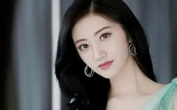 景甜违法广告代言被处罚，明星该如何接靠谱的广告