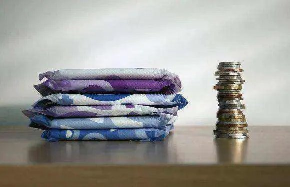 企业回应散装卫生巾有卫生许可证，许可证是否被盗用？