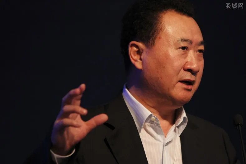 王健林的滑铁卢事件真相 王健林继续卖卖卖真相