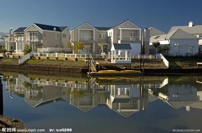 凌洛斯特皇家贵族学院的介绍