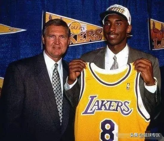 湖人队会给科比塑雕像吗?