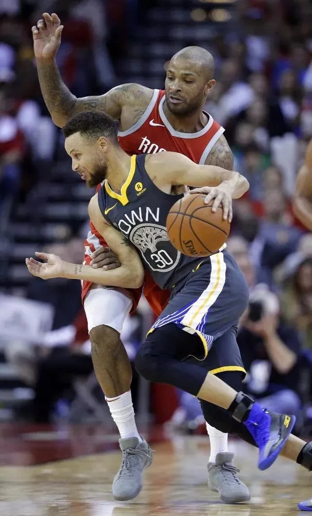 火箭应该怎么打勇士？