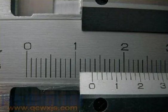 游标卡尺的使用读数方法(图解)