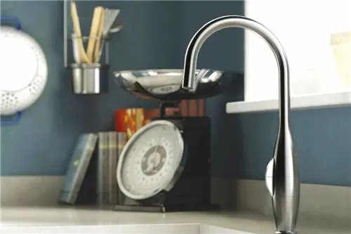 水龙头堵了水小怎么办