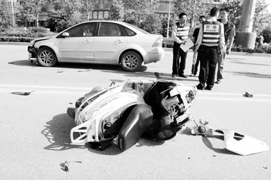 江苏23岁民警突遭车祸牺牲,事故发生时的具体情况是怎样的?