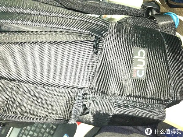 我去年买了个包，双肩的 — IBM 智慧地球 P3960 TUMI致敬款双肩包 开箱
